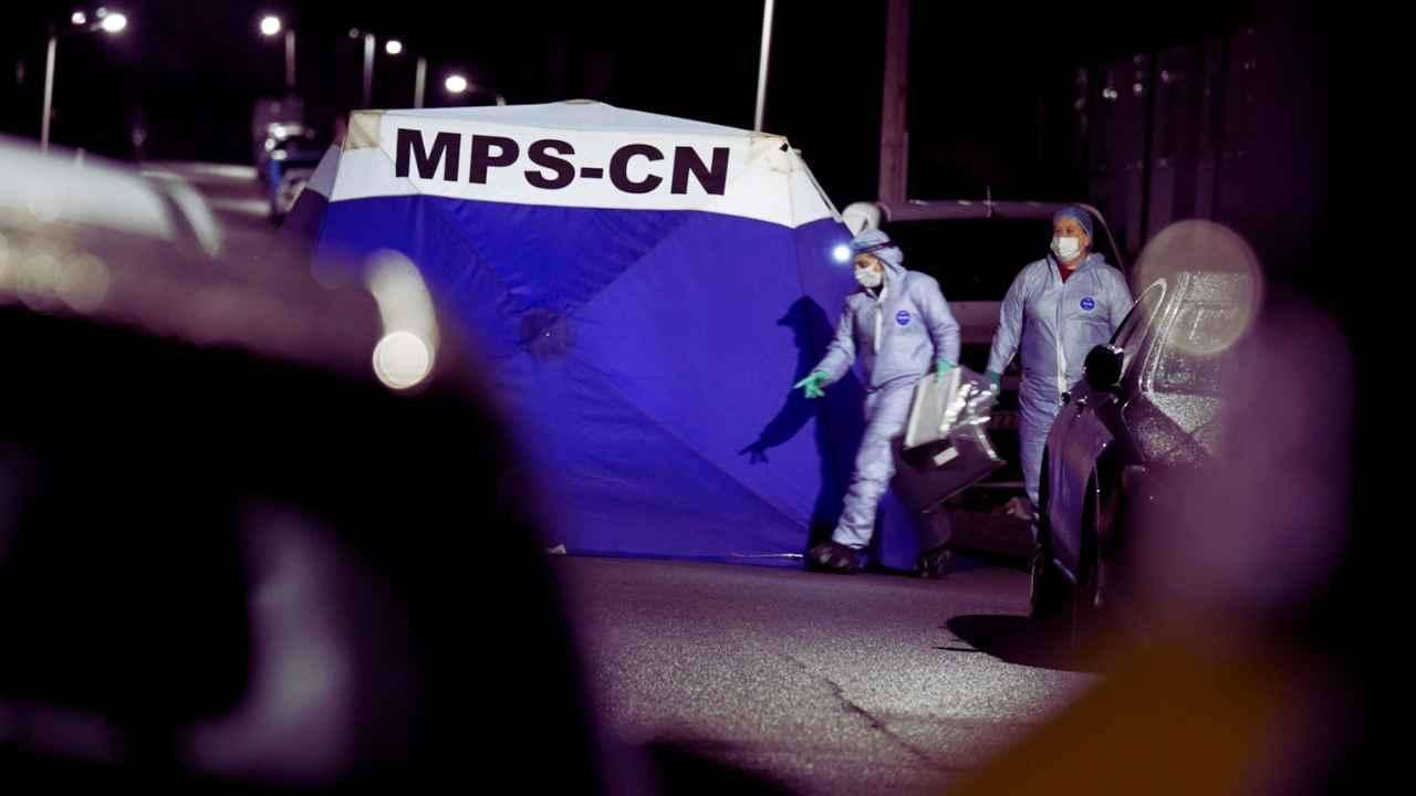 Man dies after three people stabbed in London | The Daily Dazzling Dawn